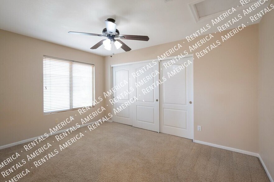 Building Photo - 2682 S Beverly Pl