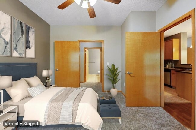 Building Photo - 2565 Franklin Ave