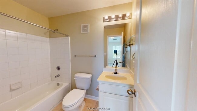 Building Photo - 1725 Harvey Mitchell Pkwy S