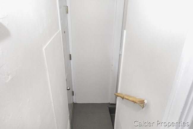 Building Photo - 1639 Wendler Ave SW