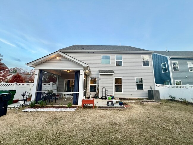 Building Photo - 1404 Reidhaven St