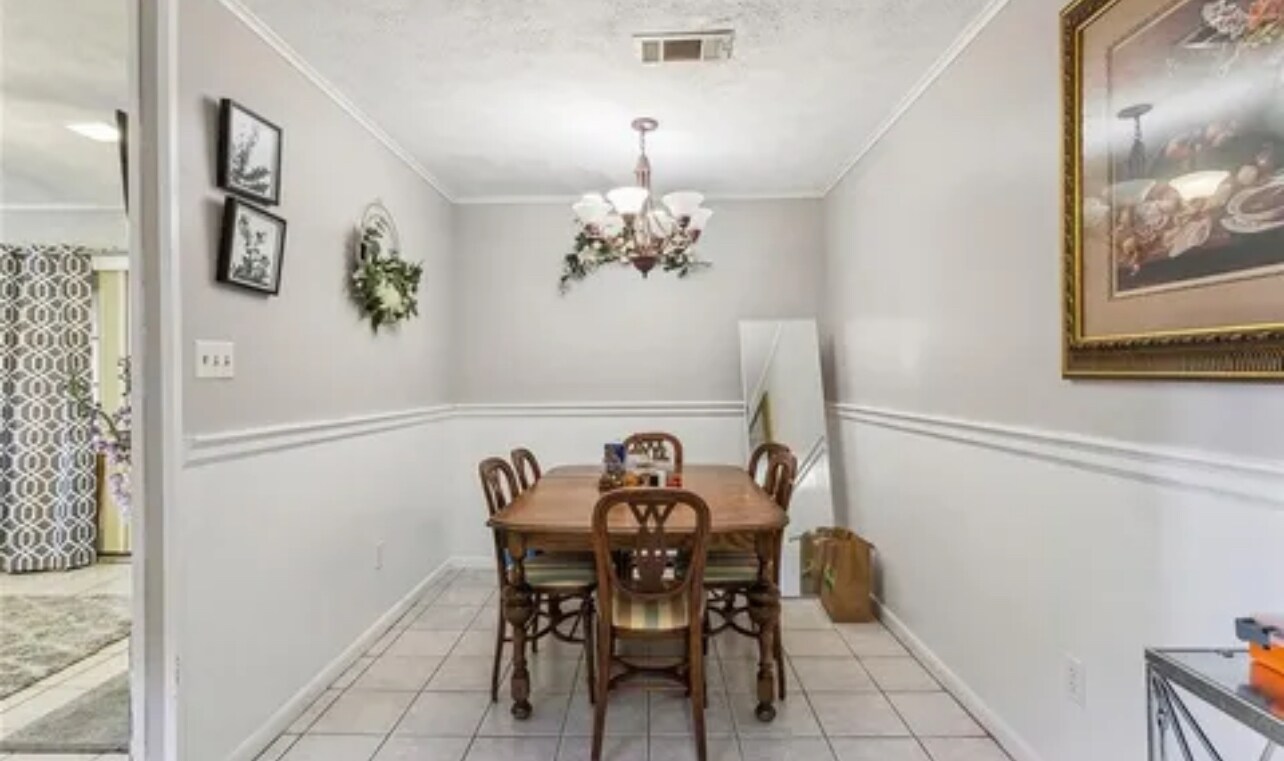 Building Photo - 2141 Florida Ave