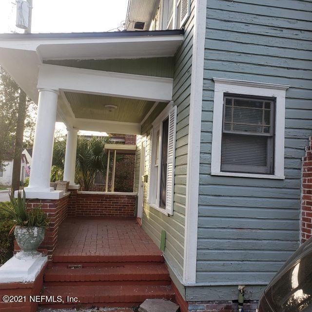 Building Photo - 2575 Haldumar Terrace