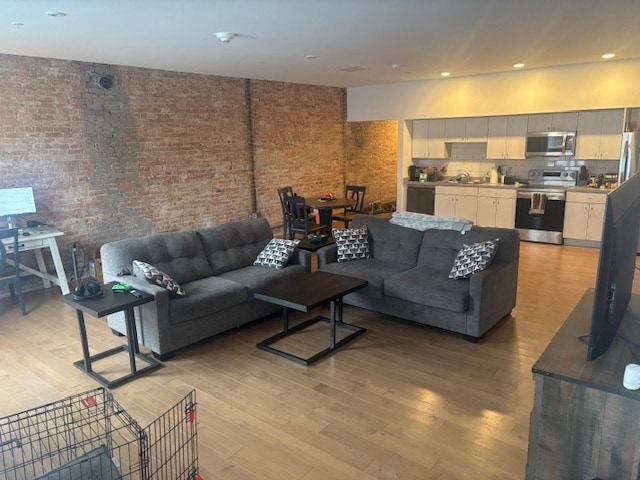 Building Photo - 439 N Salina St