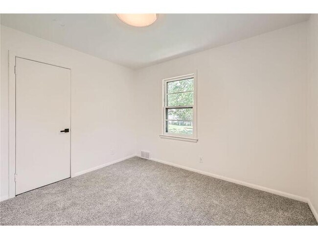 Building Photo - 3808 Welcome Ave N