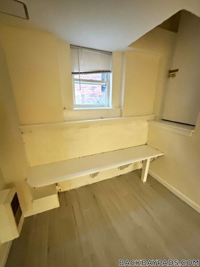 Building Photo - 277 Marlborough St