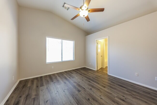 Building Photo - 16214 N 162nd Dr