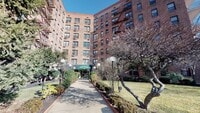 Building Photo - Park Manor Condo