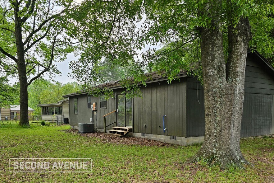 Building Photo - 1014 O'Neal St