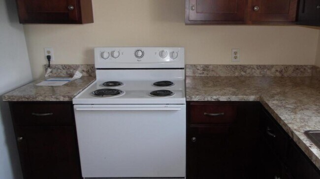 Building Photo - 110 E 30th St