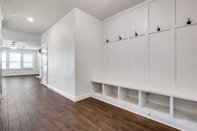 Building Photo - 11008 Culberson Dr