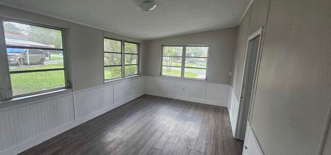 Building Photo - 1208 Lee St