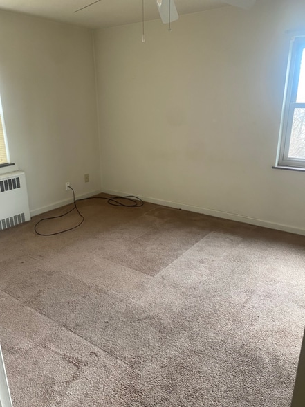 Building Photo - 33 Euclid Ave