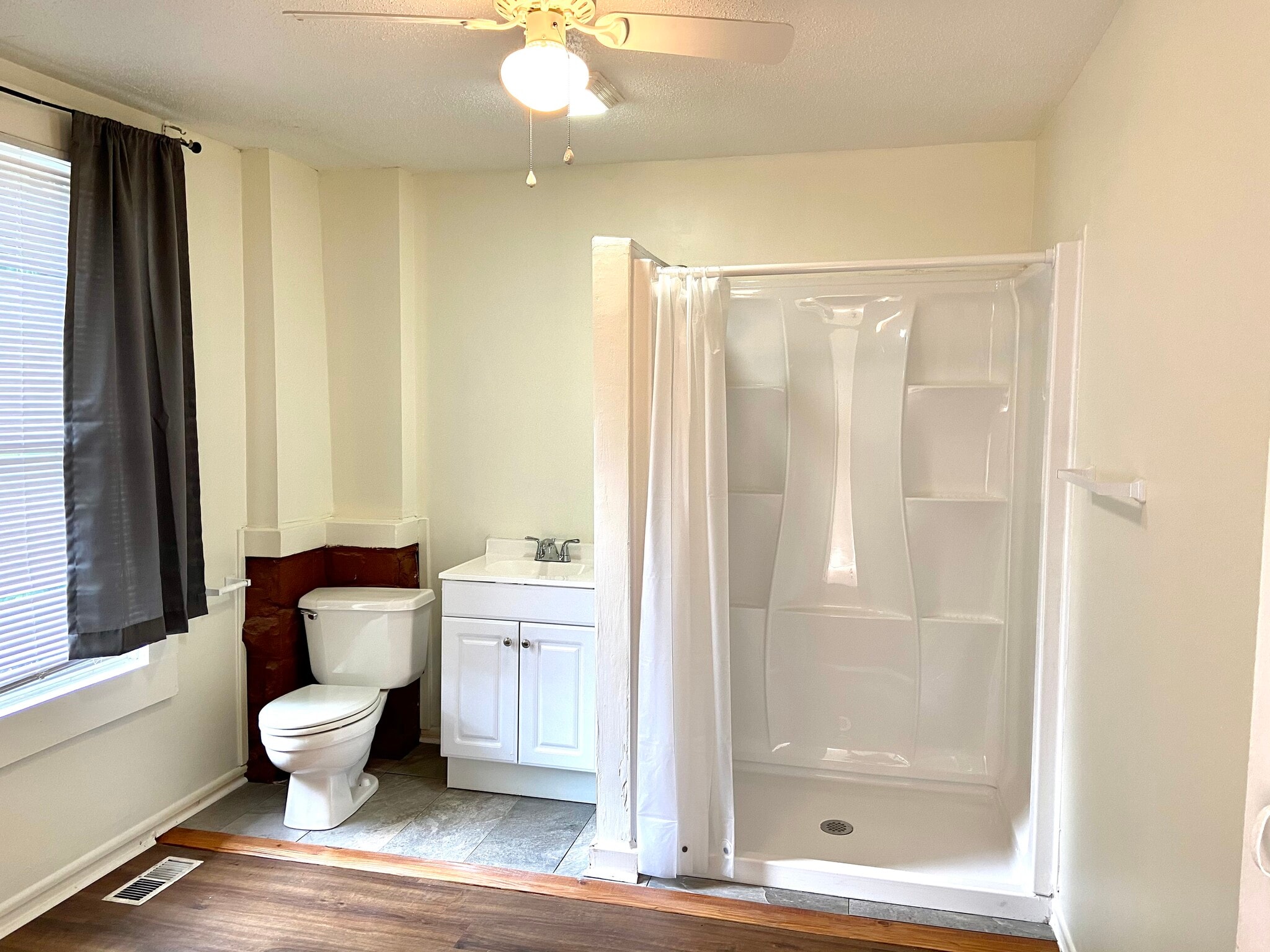 Building Photo - 1412 15th St S