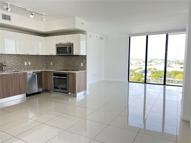 Building Photo - 5300 Paseo Blvd