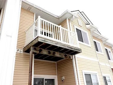 Building Photo - 2323 E Porter Ave