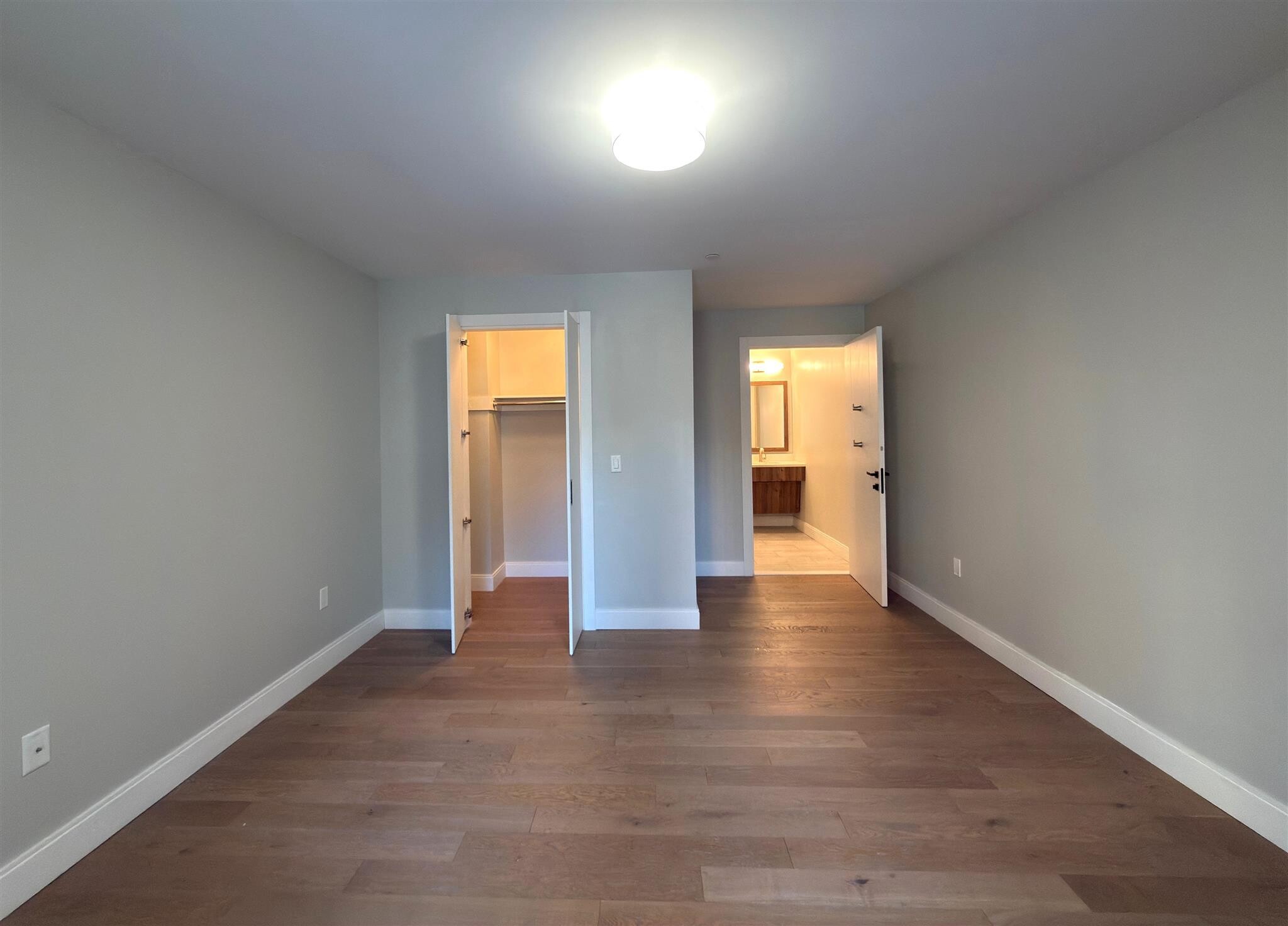 Building Photo - 15 Central St