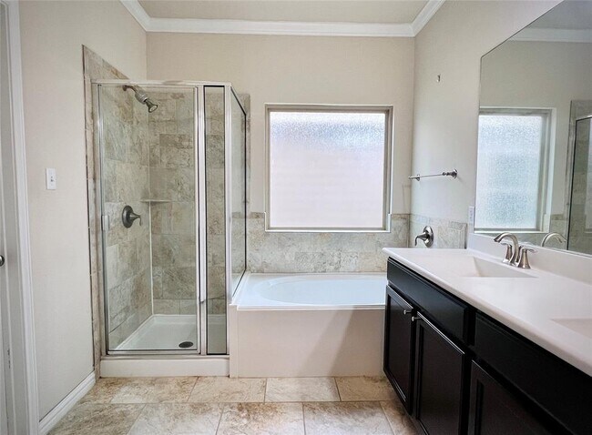 Building Photo - 260 Chickadee Ln