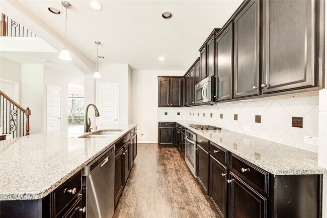 Building Photo - 43 Amaifi Dr