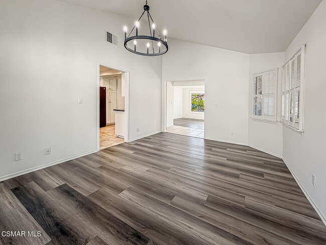 Building Photo - 655 Arroyo Oaks Dr