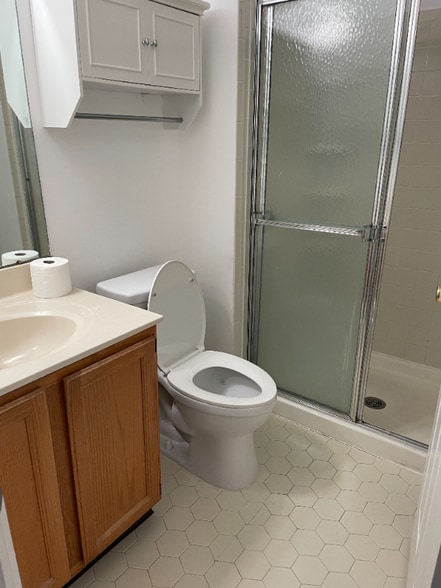 Building Photo - 366 Independence Dr