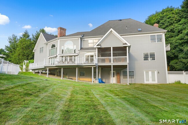 Building Photo - 65 Pine Ridge Rd