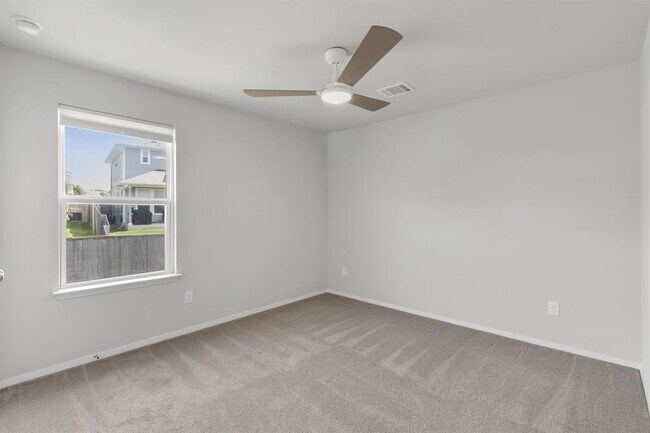 Building Photo - 11325 Comano Dr