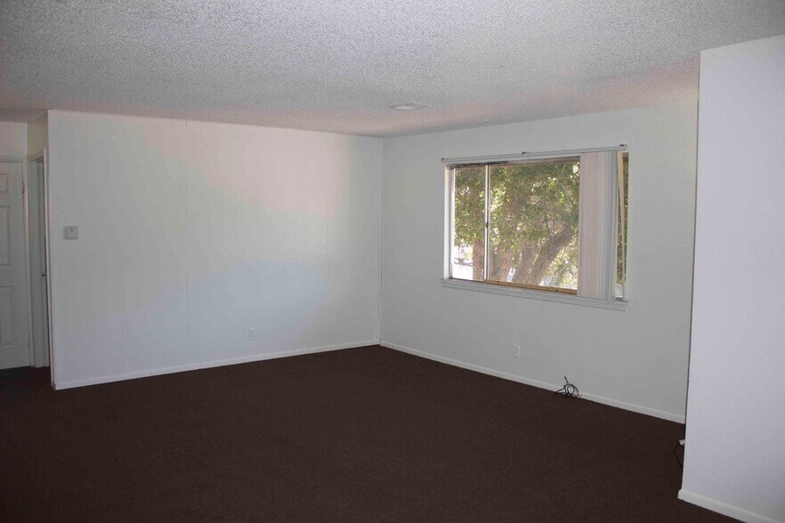 living room - 21 Douglas Ln