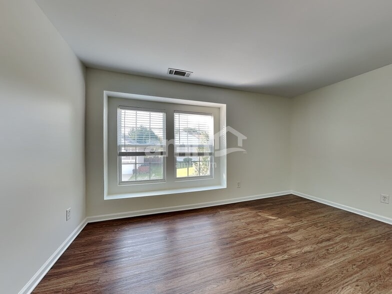 Building Photo - 14820 Havasu St