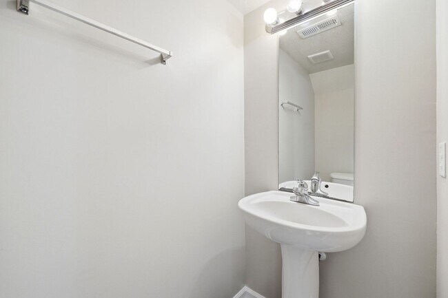 Building Photo - Carolina Forest Townhome