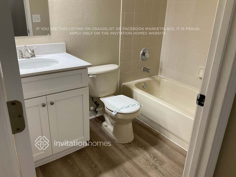 Building Photo - 264 Tavestock Loop