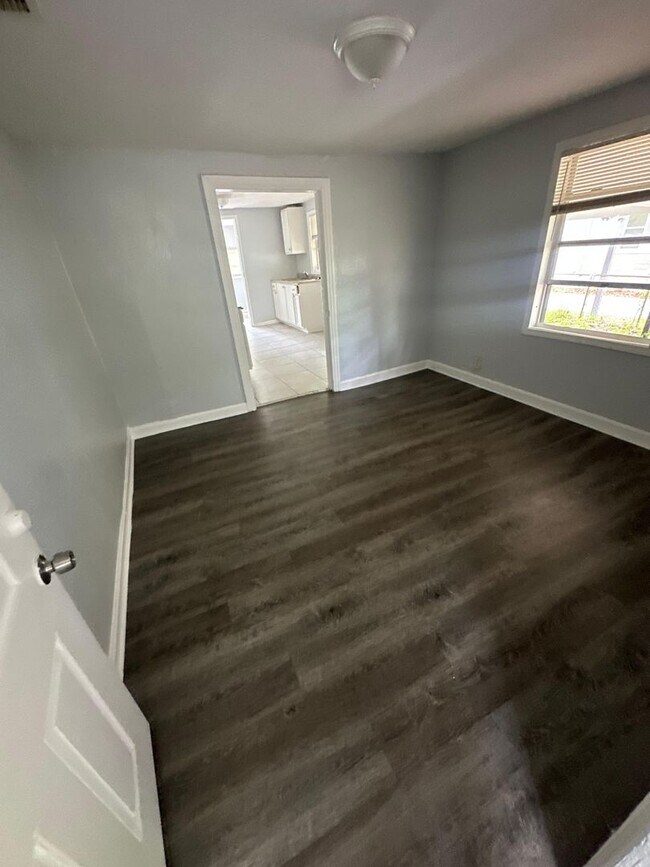Building Photo - Fully renovated 3/1 Single Family Home ava...