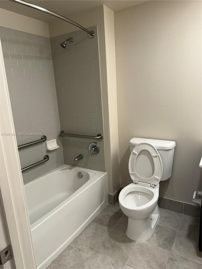 Building Photo - 437 SW 4th Ave