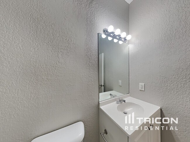 Building Photo - 6807 Exeter Park Place Apollo Beach FL