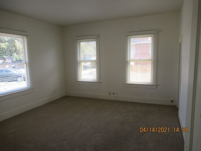 Building Photo - Pet Friendly Single Story Home in Old Town...