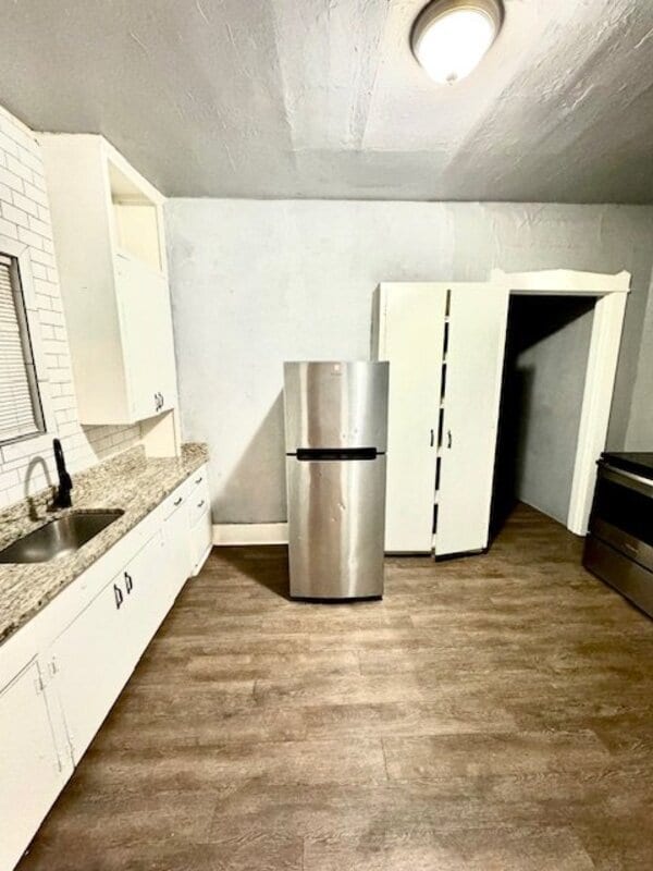 Building Photo - 801 S Quaker Ave