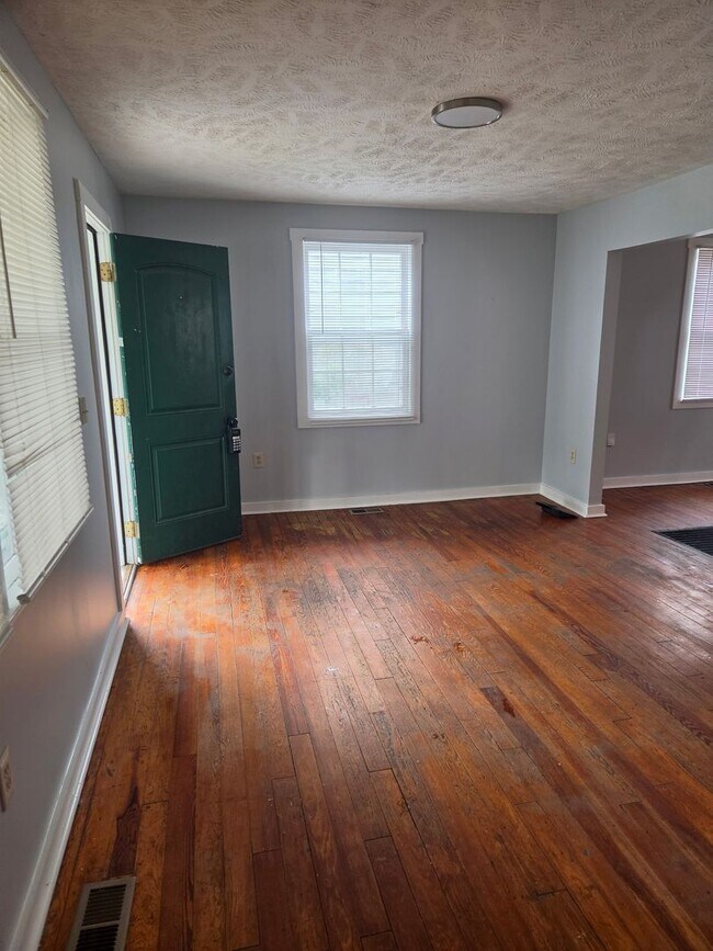 Building Photo - 911 Bryan Street - COMING SOON!