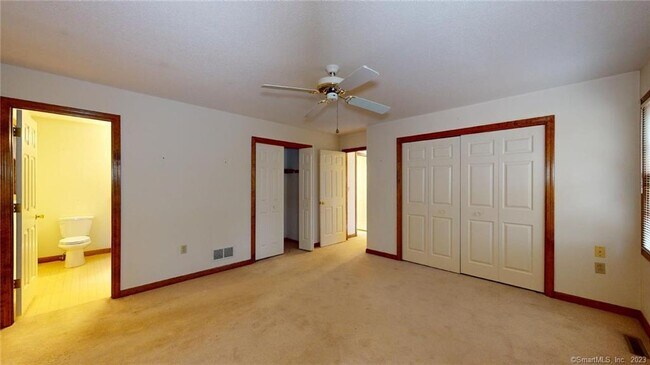 Building Photo - 111 Carriage House