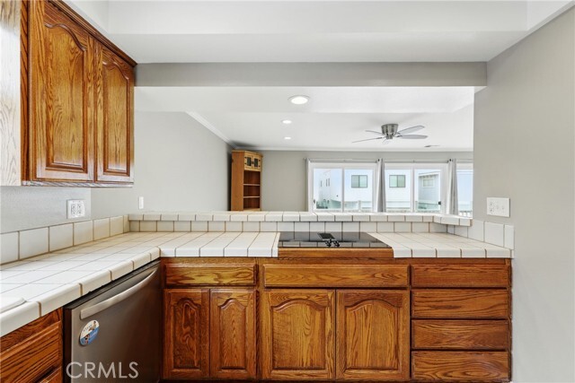 Building Photo - 5012 Seashore Dr