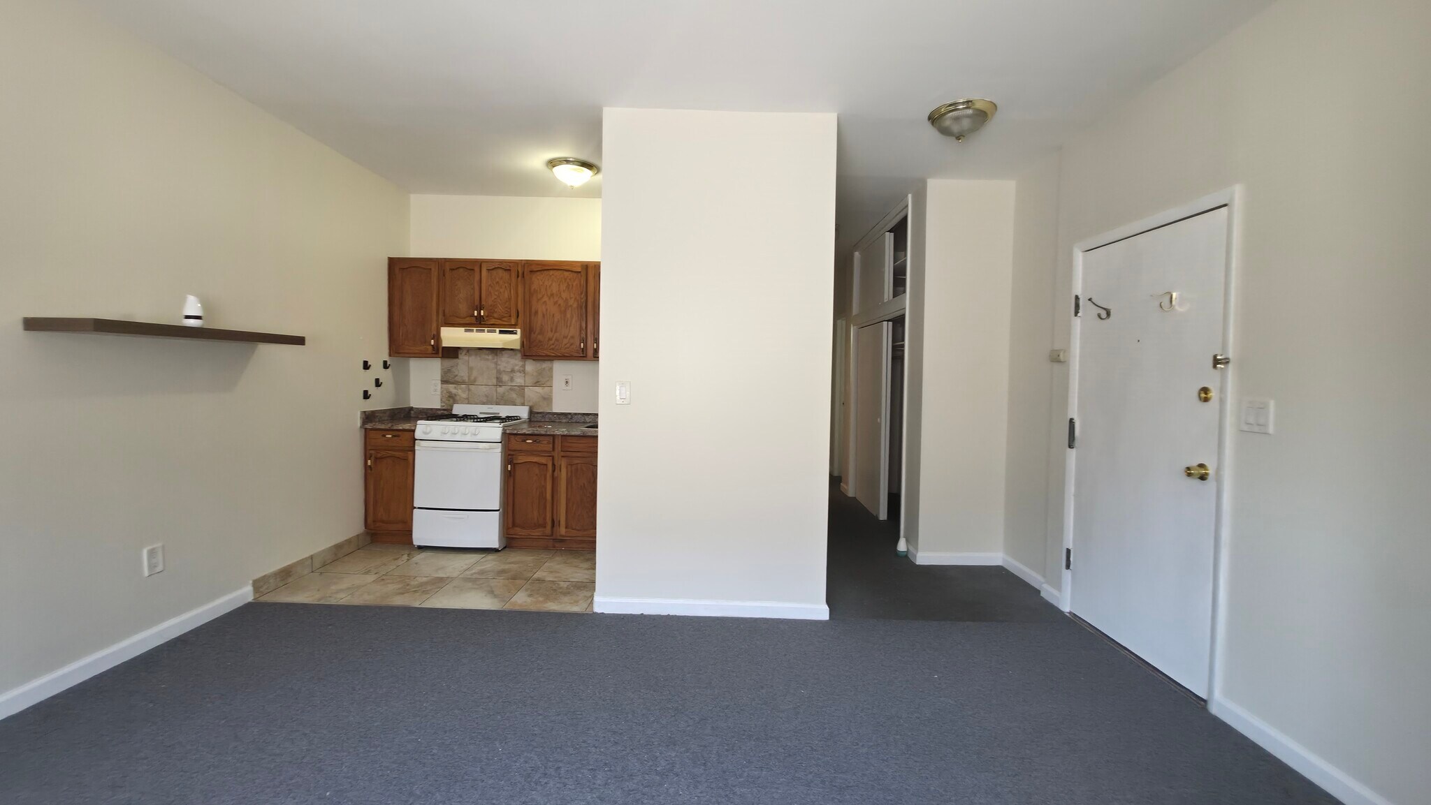 Building Photo - 77 Colgate St