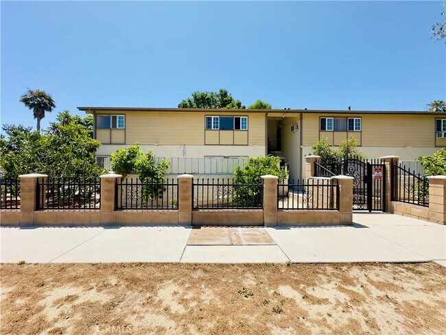 Building Photo - 18556 Community St