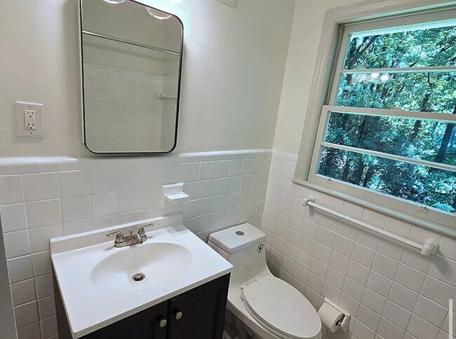 Building Photo - 2863 Catalina Dr