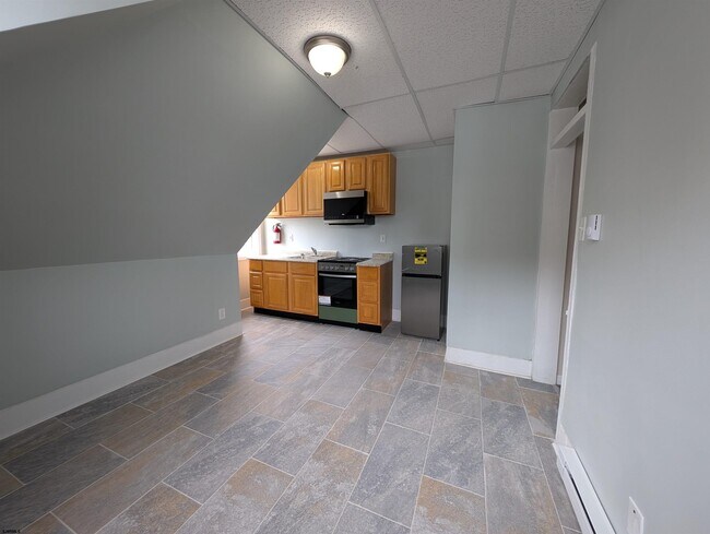 Building Photo - 16 N Iowa Ave