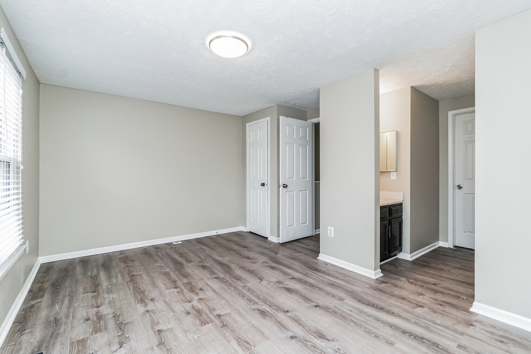 Building Photo - 1933 Belmont Ridge Ct