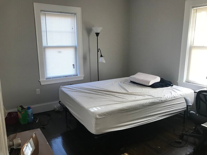 Building Photo - 275 Parker Hill Ave