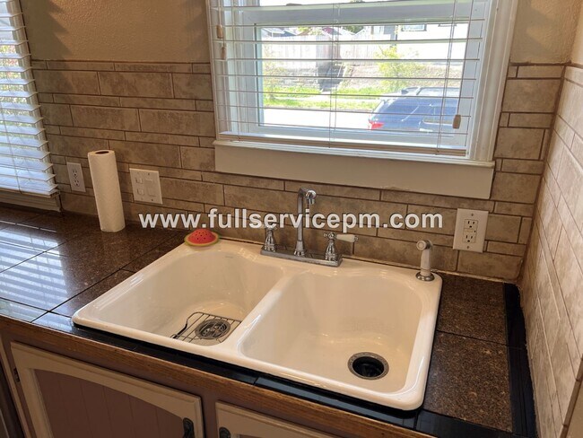 Building Photo - Wonderful corner lot home.