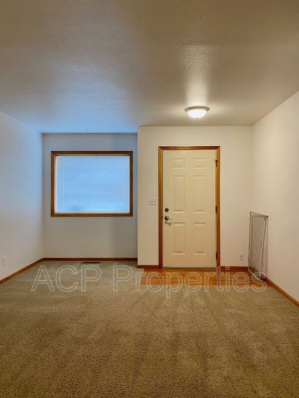 Building Photo - 710 Drayton St