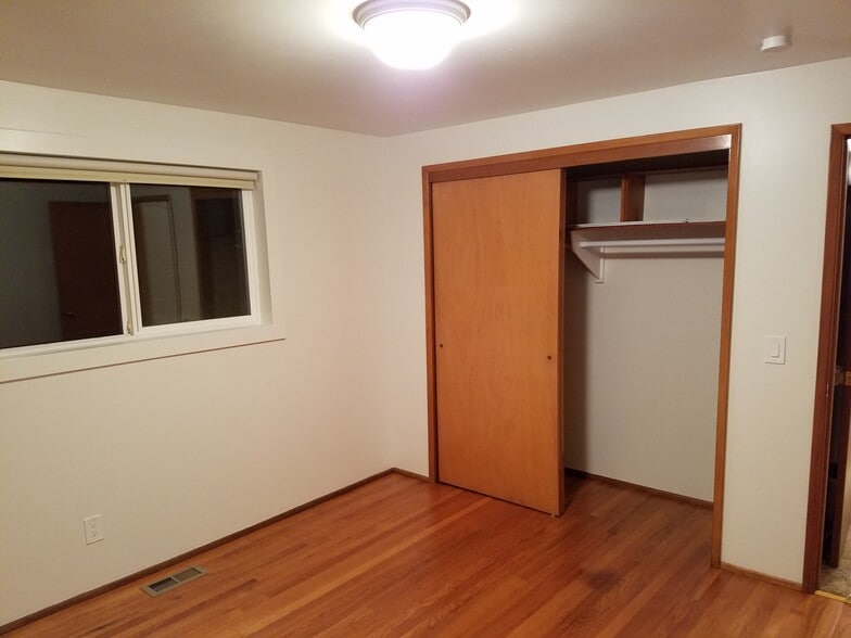 Building Photo - 2393 Loerland Ln