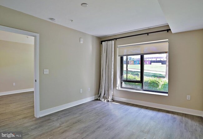 Building Photo - 145 Riverhaven Dr