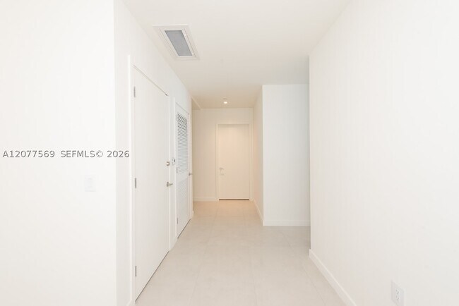 Building Photo - 1400 Biscayne Blvd